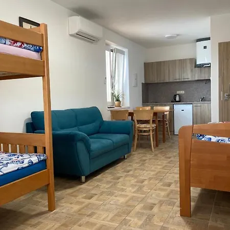 Apartmanhotel S Klimatizaci - U Kudlacku